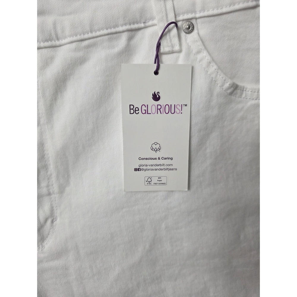 GLORIA VANDERBILT Amanda Shorts Lenght Classic Rise Women's SIZE 24W WhiteDenim - Picture 2 of 12